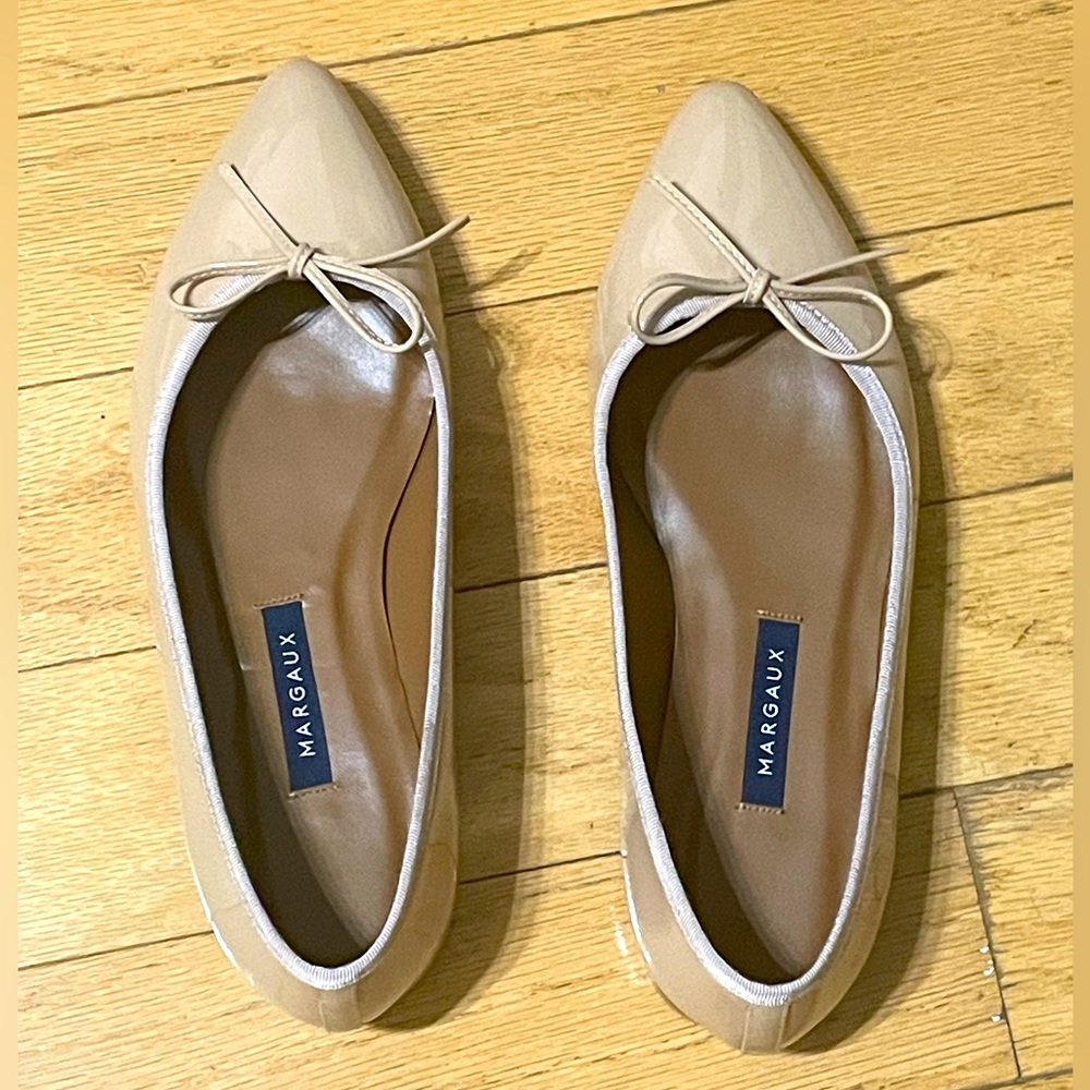 Margaux pointe flat size 36.5 wide in dune patent